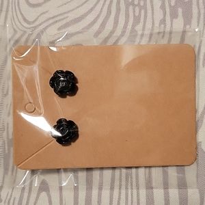 🔴Black Rose Stud Earrings🔴